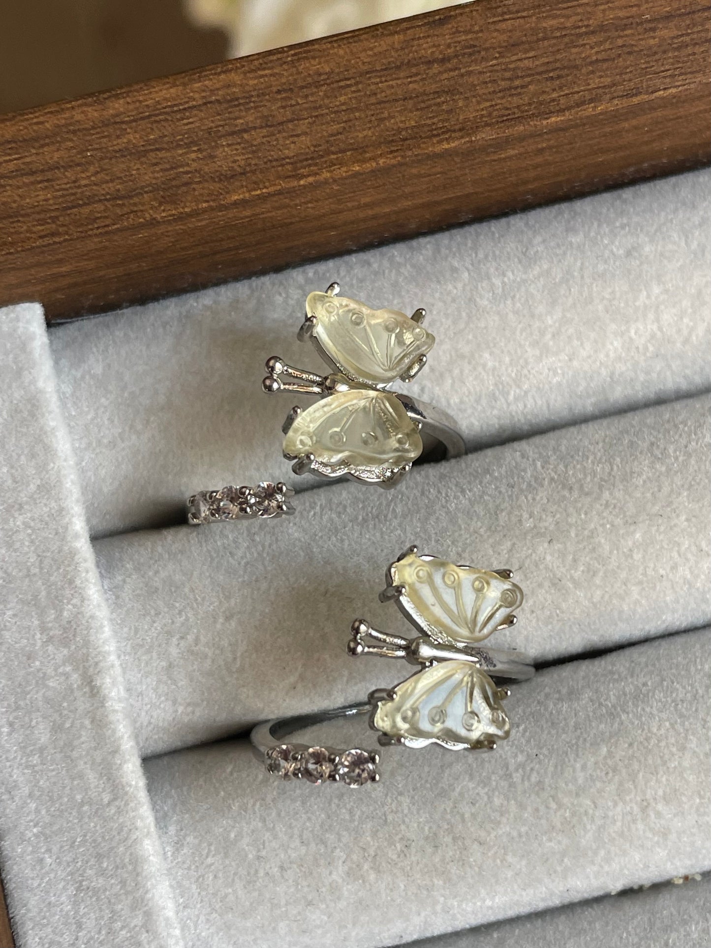 Yellow Fluorite Butterfly Ring | فلوريت الاصفر