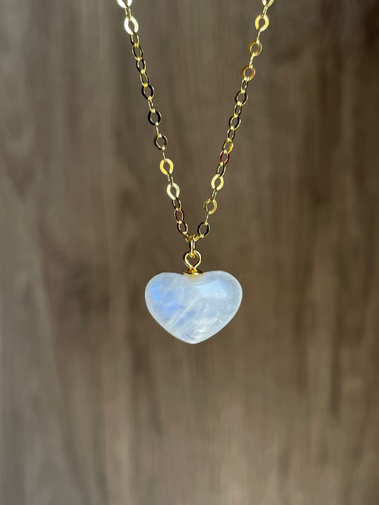 Rainbow Moonstone Heart Necklace | حجر القمر