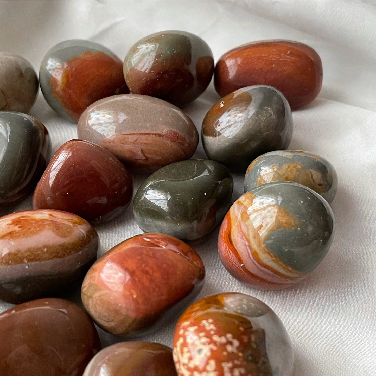 Polychrome Jasper Tumbles / بوليكروم جاسبر