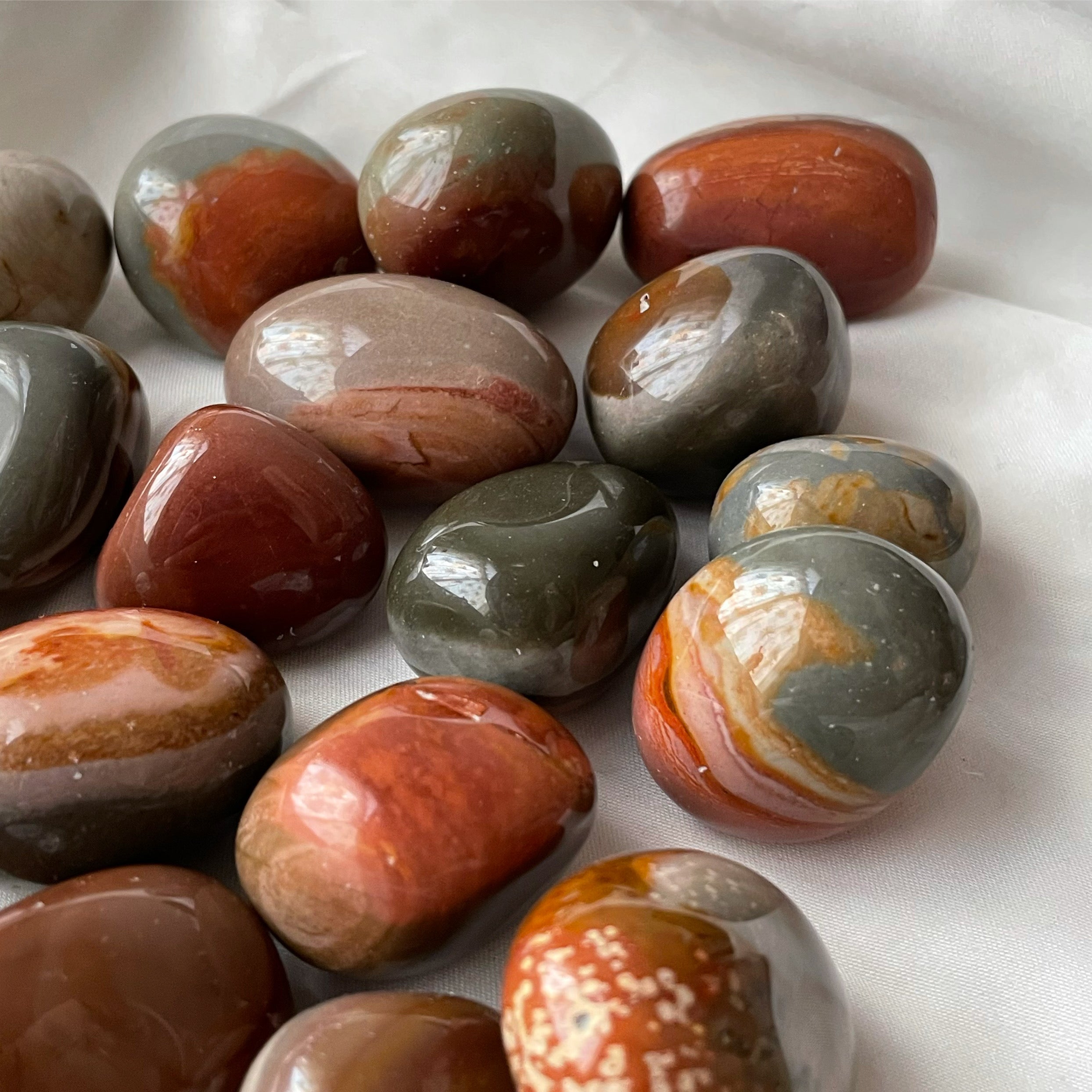 Polychrome Jasper Tumbles / بوليكروم جاسبر