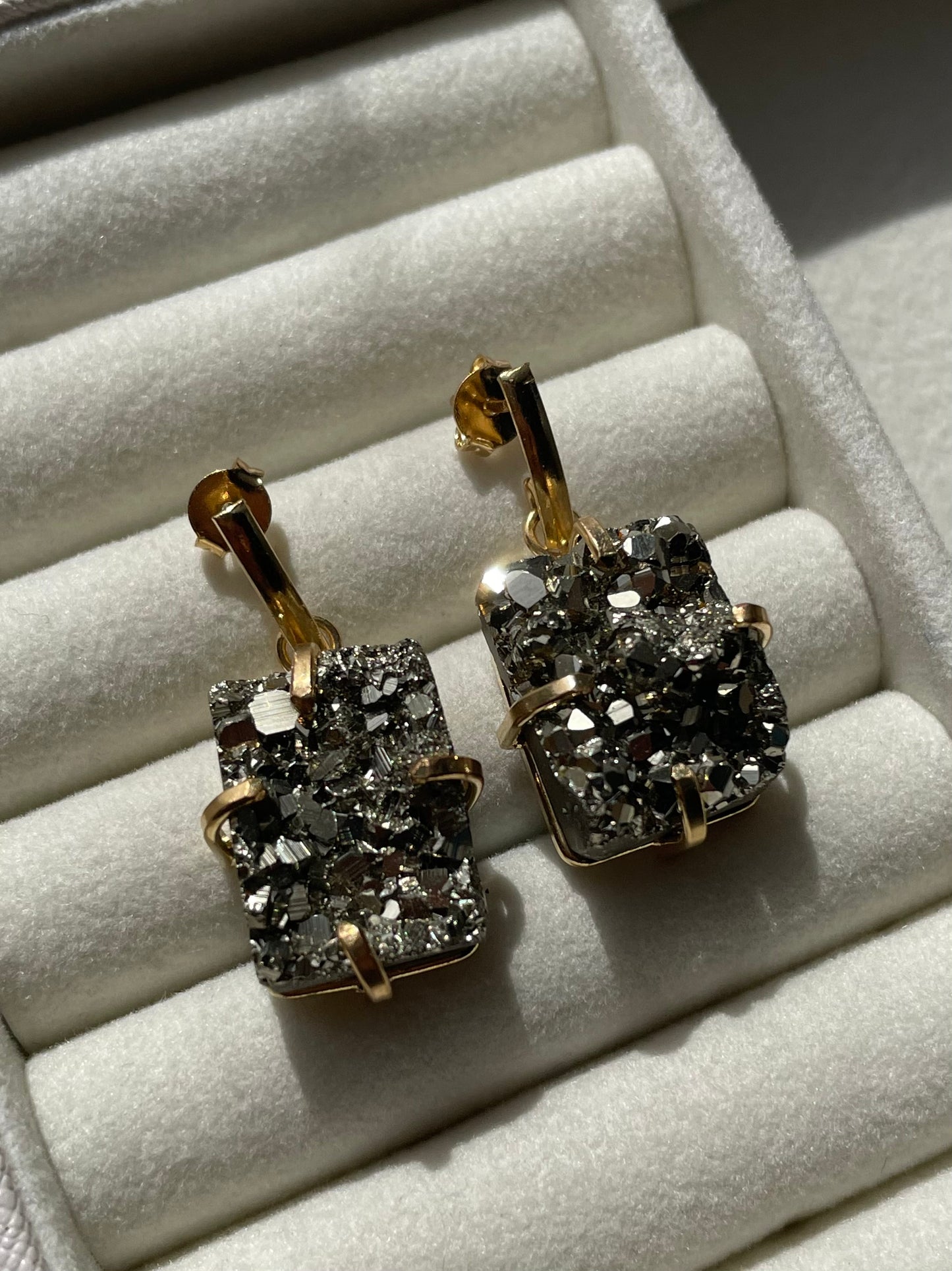 Pyrite Dropper Earring | بيريت