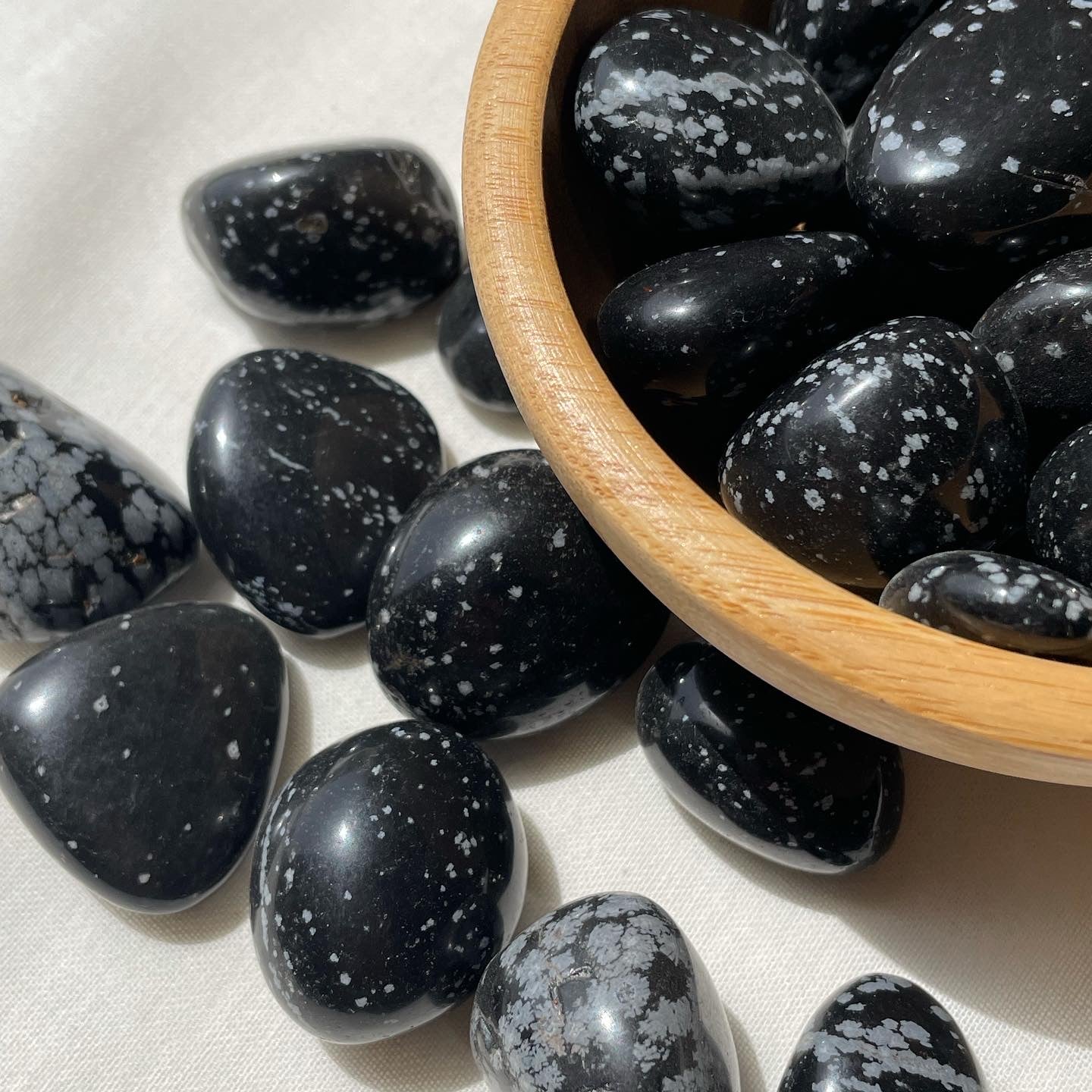 Snowflake Obsidian / اوبسيديان سنوفليك (السبج)