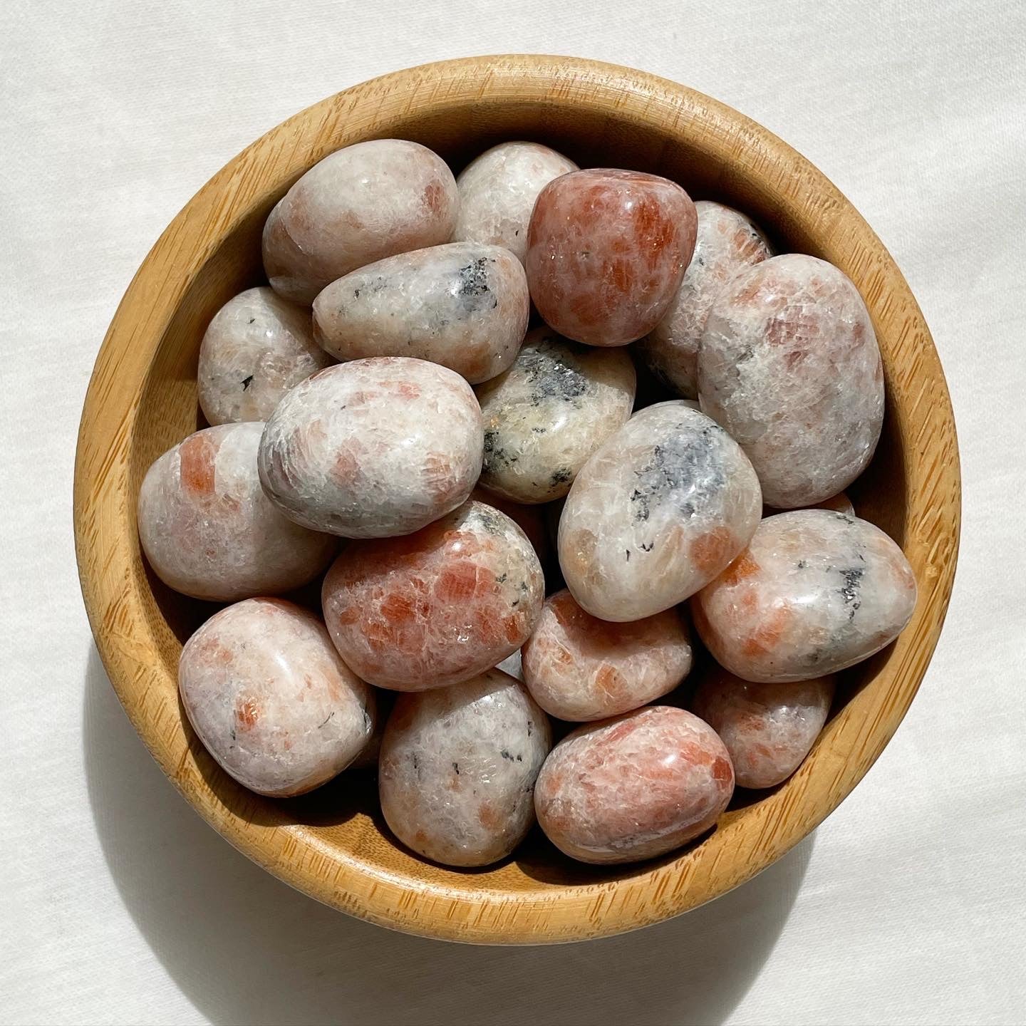 Sunstone Tumbles / حجر الشمس