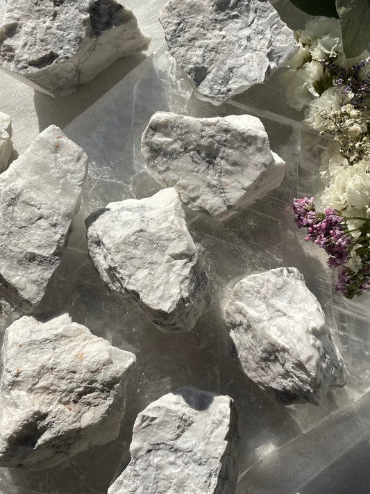 Raw Howlite | هوليت الخام